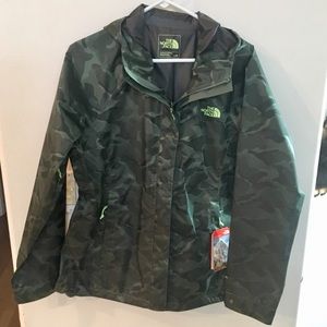 Super cute Northface camouflage coat